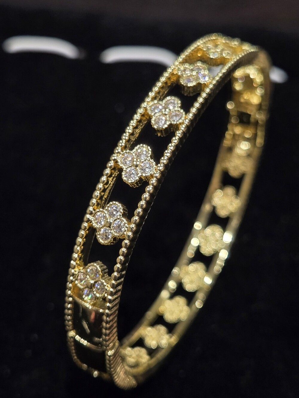 18k Gold Filled CZ Clover Motif Bangle